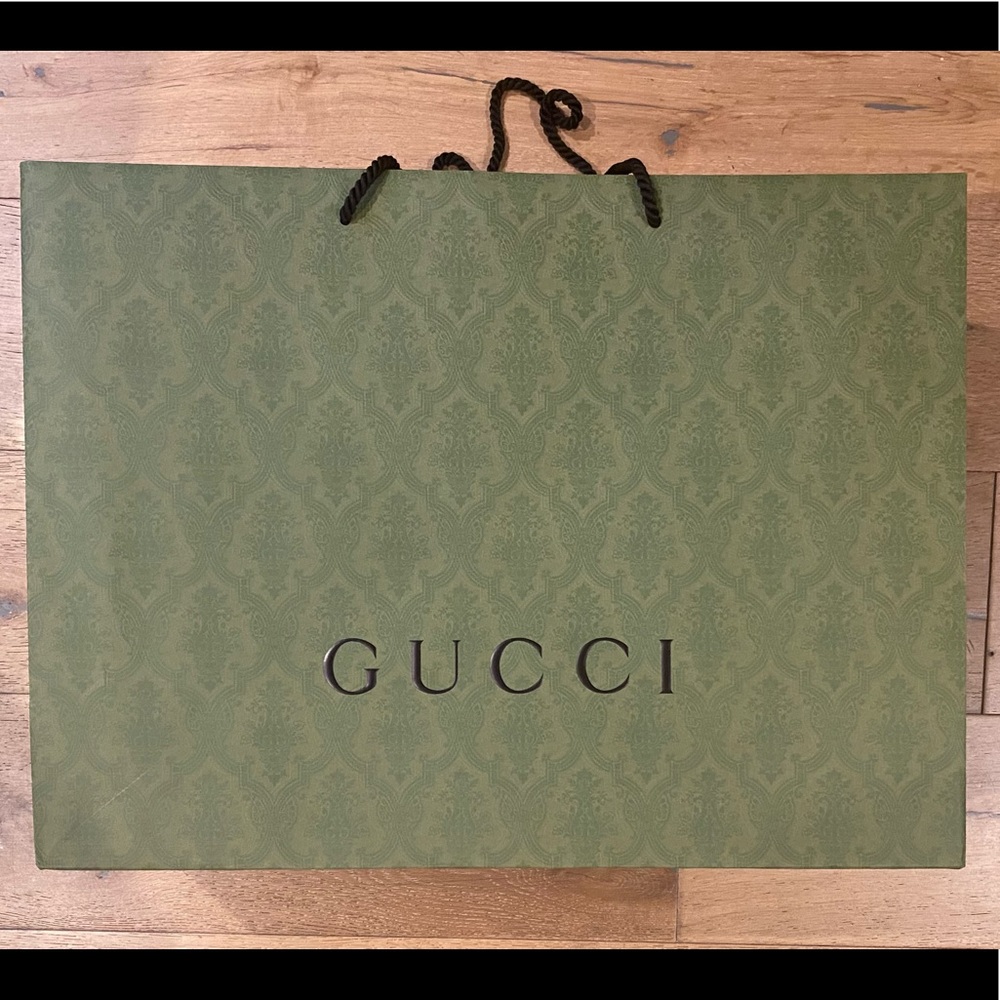 Gucci paper shopping bag